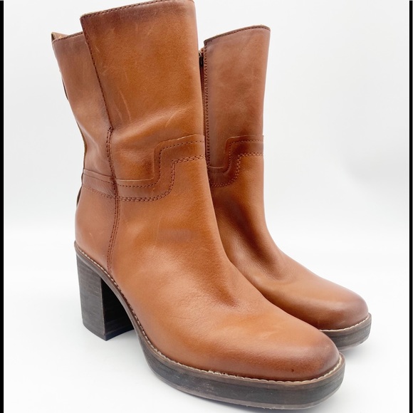 Franco Sarto Shoes - Franco Sarto Chunky Heel Leather Boots. Size 8.5